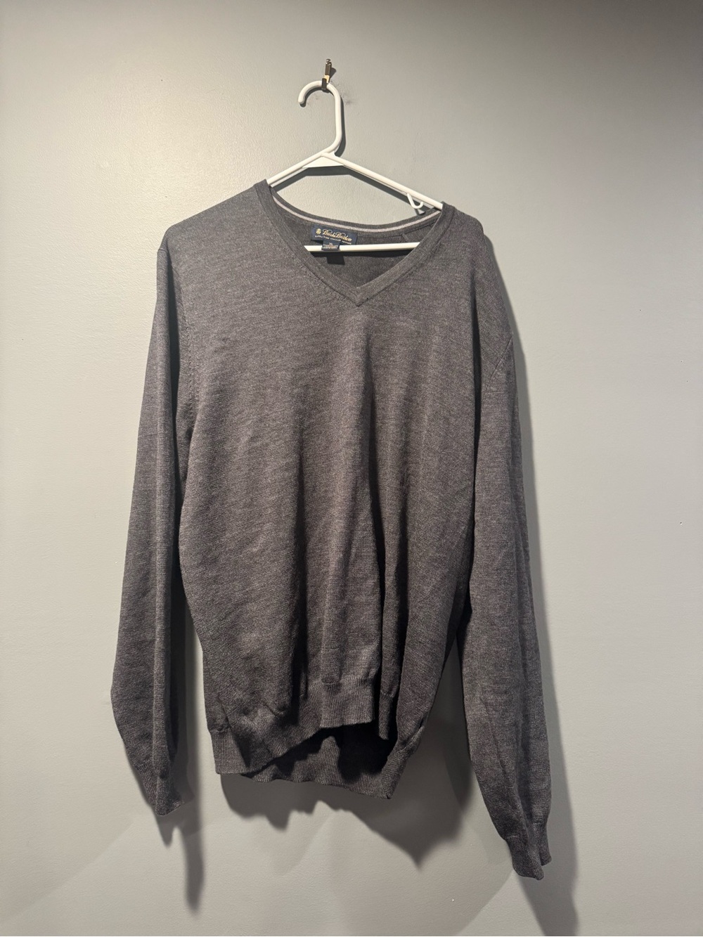 * Brooks Brothers Men's Gray V-Neck Sweater